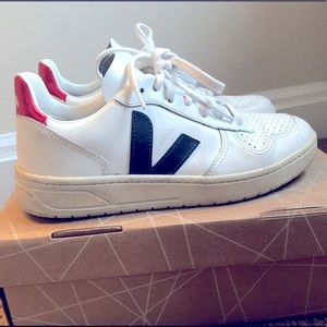 Veja size 6, Euro 37. White with navy V & red heel